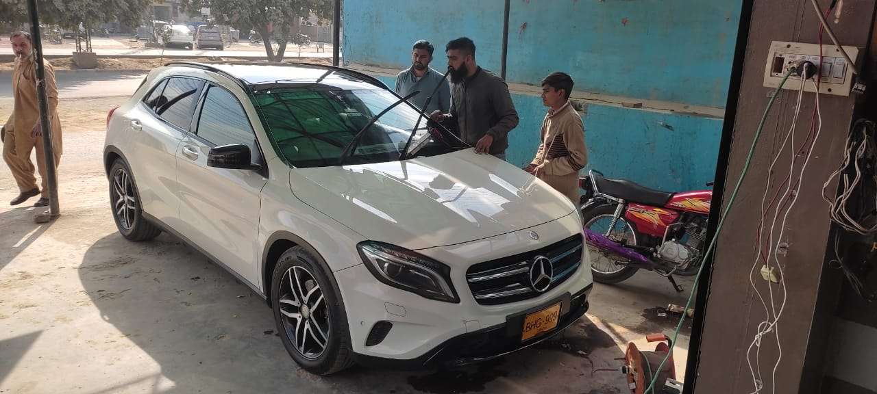 Shan Windscreen Repairing Lab Lahore logo